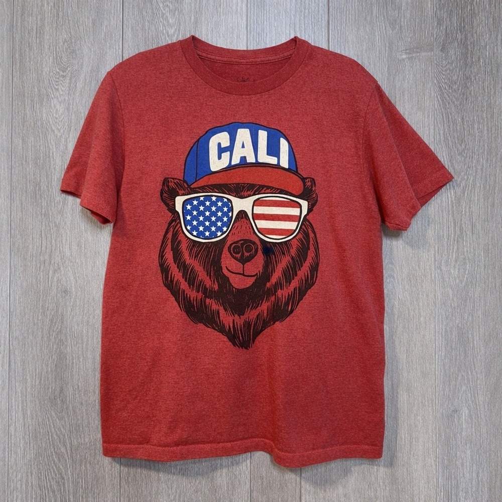 Ocean Current T-Shirt Men's Size M Red Cali Bear American Flag Patriotic